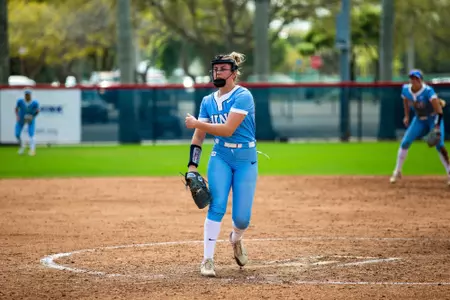 Lilli Backes Pitching