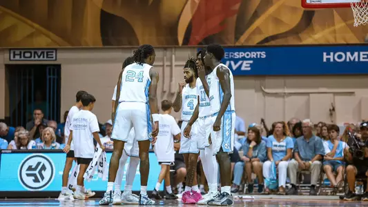 huddle vs. Dayton, 2024 Maui Invitational