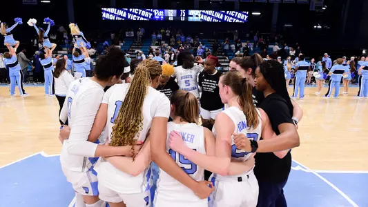 WBB huddle