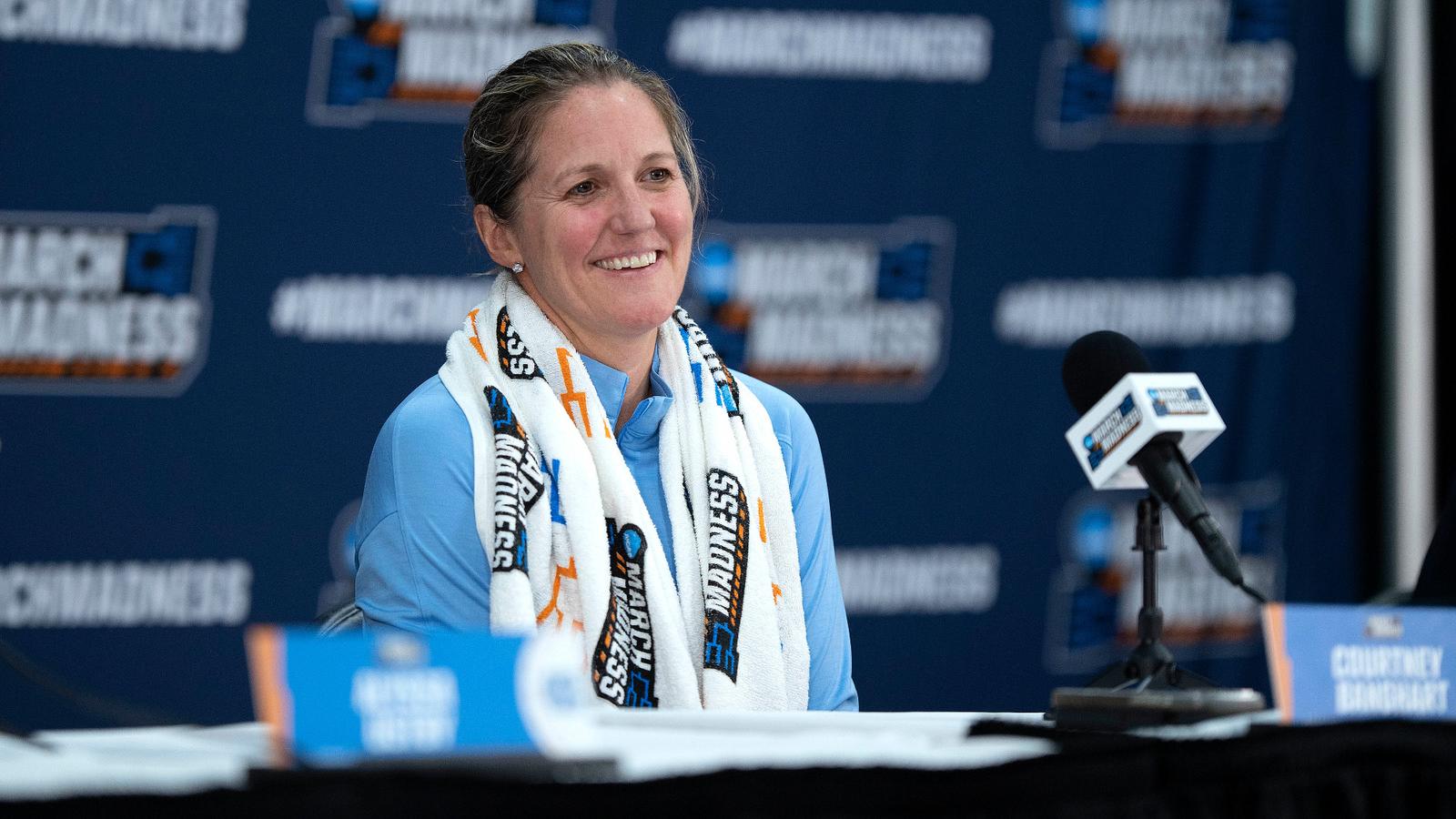 Courtney Banghart Announces 2025-26 UNC Women’s Basketball Roster Courtney Banghart Announces 2025-26 UNC Women’s Basketball Roster