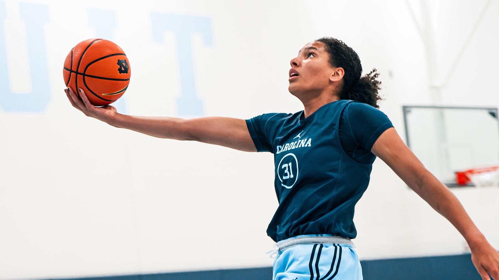 UNC's Taissa Queiroz Running It Back With Brazil, Competing At 2025 GloblJam UNC's Taissa Queiroz Running It Back With Brazil, Competing At 2025 GloblJam