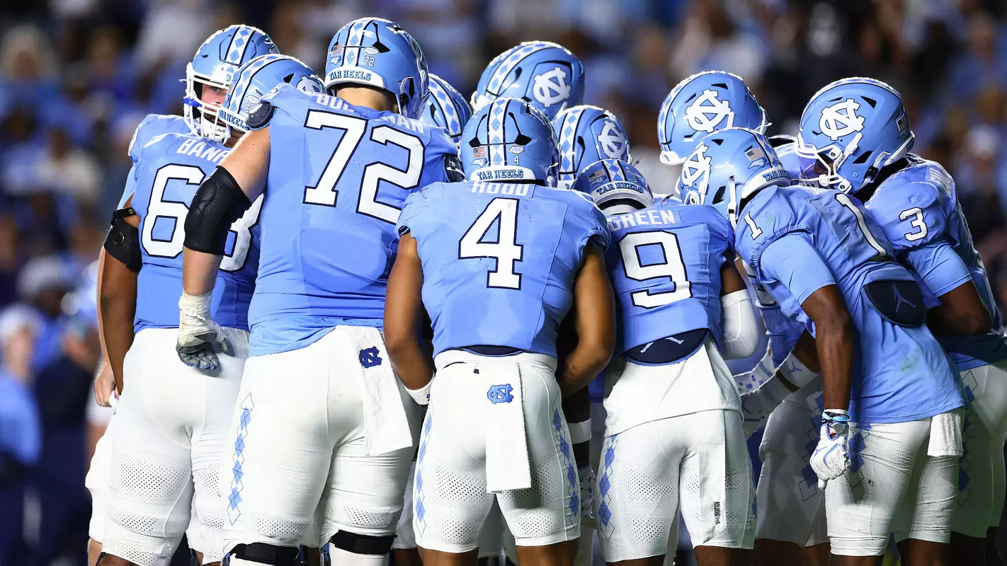 huddle University of North Carolina Football v TCU Kenan Stadium Chapel Hill, NC Saturday, September 1, 2025