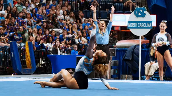 Sydney Seabrooks Records 9.950 On Floor