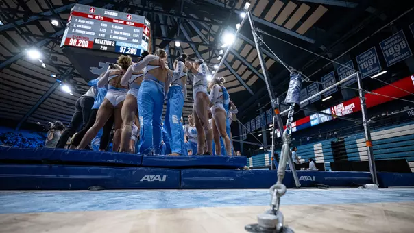Huddle
University of North Carolina Gymnastics
Carmichael Arena
Chapel Hill, NC
Sunday, January 18, 2026