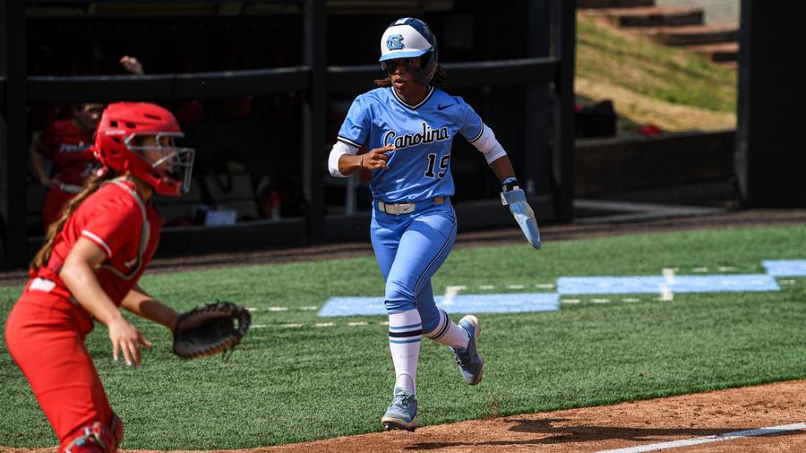 UNC Softball Splits Doubleheader On Friday UNC Softball Splits Doubleheader On Friday