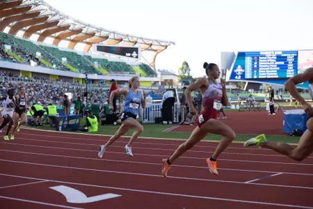 Makayla Paige Advances to 800m finals