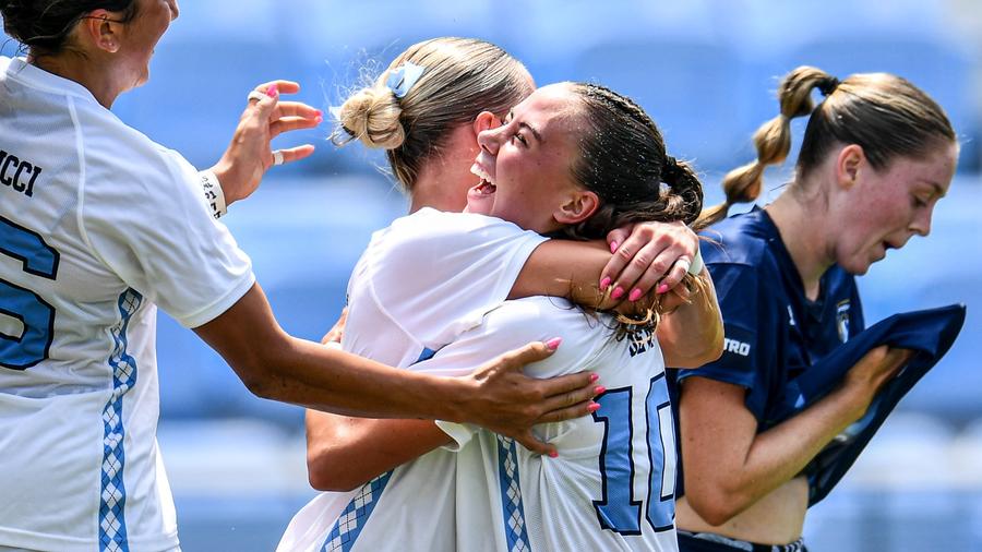 Bella Devey Records Hat Trick, UNC Women's Soccer Shuts Out Quinnipiac, 8-0 Bella Devey Records Hat Trick, UNC Women's Soccer Shuts Out Quinnipiac, 8-0