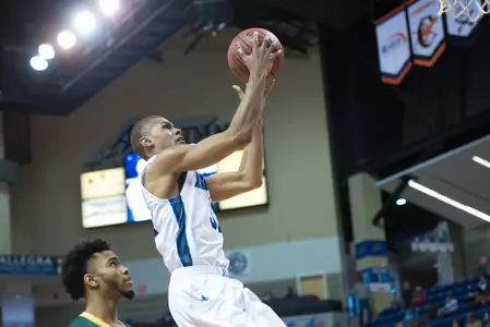 Bulldogs Travel to Face Elon Tuesday Night Image