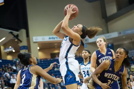 Women's Hoops Hosts Warren Wilson Tuesday in Annual Education Day Image
