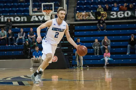 Bulldogs Pick Up Thrilling Road Win at High Point Image