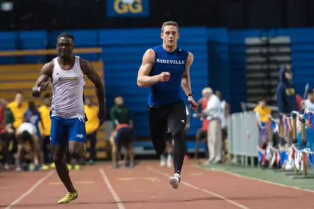 Koike and Nichols Advance to Finals on First Day of ETSU Invitational Image