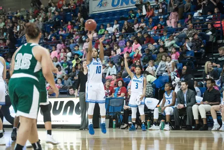 Wall Matches Program Record as Bulldogs Pick Up First Road Win at USC Upstate Image