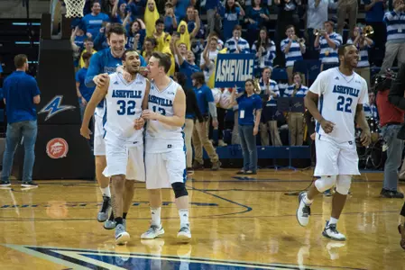 Bulldogs Travel to Longwood Looking to Keep Up Winning Ways Image