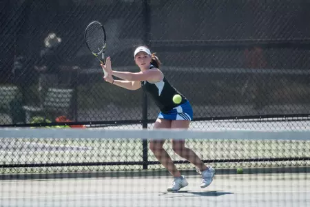 Bulldogs Fall at Gardner-Webb Image
