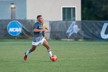 Bulldogs Fall to Winthrop on Saturday at Greenwood Field Image