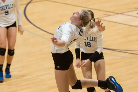 Bulldogs Drop Match to Radford on Saturday at Justice Center Image