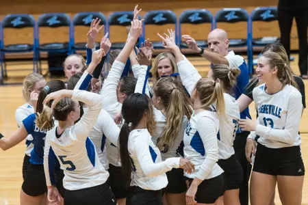 Bulldogs Rally to Pick Up Gutsy Win Over Delaware State Image