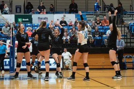 Bulldogs Pick Up Thrilling Come-From-Behind Win at Radford for Ninth Straight Victory Image