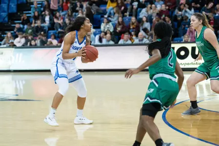 Women’s Basketball Concludes Non-Conference Play on Sunday Image