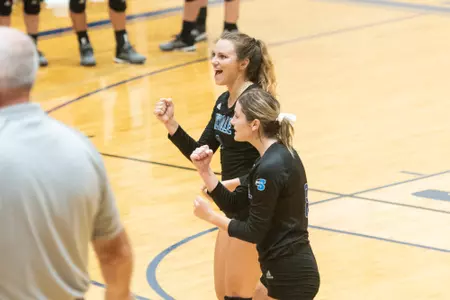 Double-Double Day from Guthrie Helps Lead Bulldogs to Split on Saturday Image