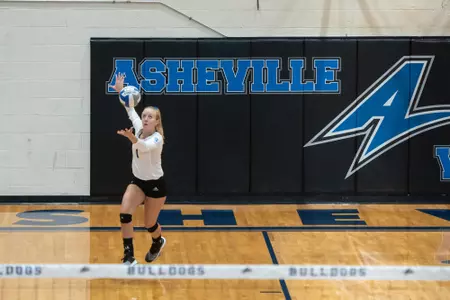Bulldogs Open Hampton Inn Charleston/West Ashley College of Charleston Invitational With Loss to Host College of Charleston Image