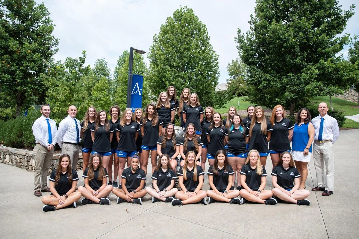 2019-20 Swimming Team Photo