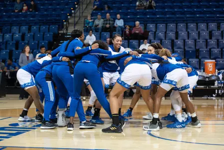 WBB Huddle vs. CSU
