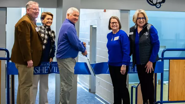 Golf-Ribbon-Cutting-0112