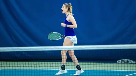 Angelina_Joy_Hug_UNCW