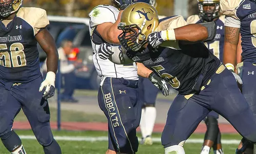 Football sees lead slip away at North Dakota Image
