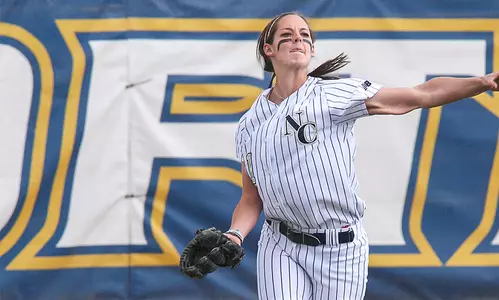 Flynn, Smith power Bears to wild, windy 20-12 win Image