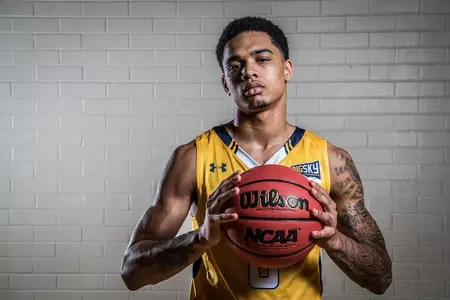 Davis leads the team into the season