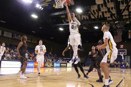 Jordan Davis getting closer to 1,000