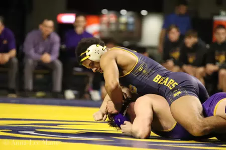 Clothier takedown vs. UNI