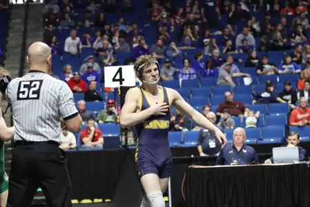 Schwartz Beats No. 1 Seed
