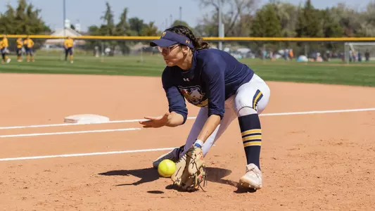 Angelique Navarro warming up