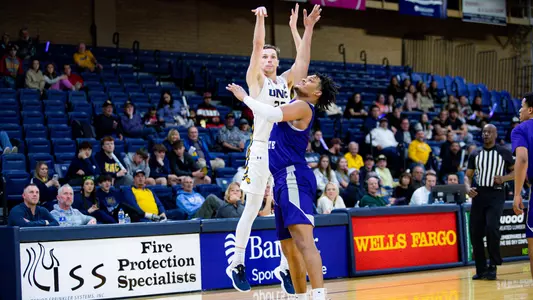 JD_Abercrombie_Riley_MBB_vsWeberSt-5