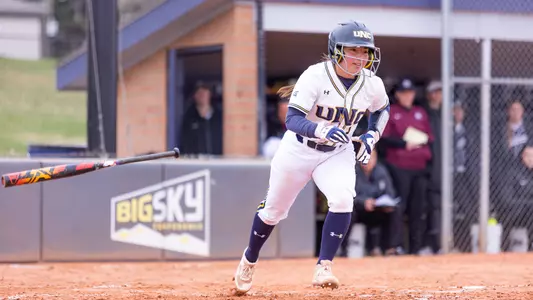 Jaycie Gandert running to first base