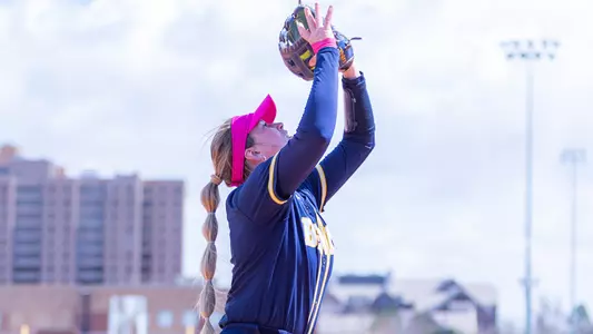 Alison Steinker catching a fly ball