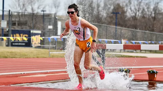 Kenney_Hunter_2223_TomBenich01