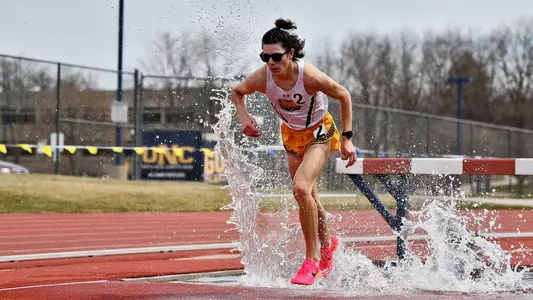 Kenney_Hunter_2223_TomBenich03