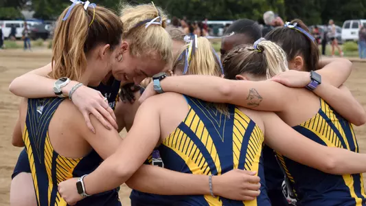XC Women's Huddle