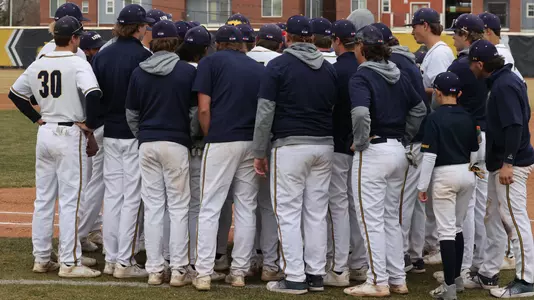 Baseball Huddle vs. St. Thomas