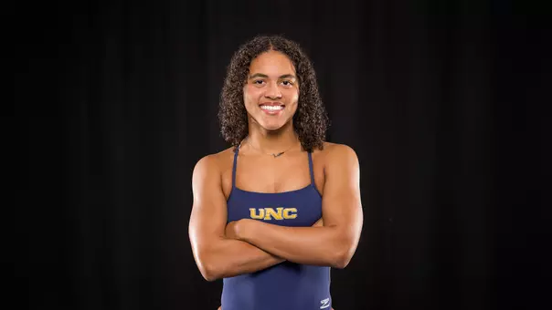 Kyra Rabess Finishes Third at MPSF Open Water Championships
