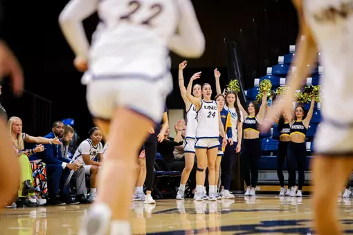 WBB Bench Cheering