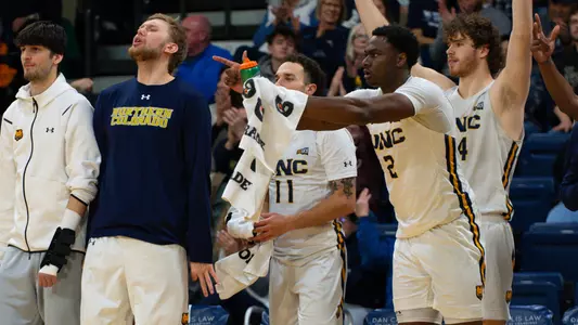 MBB Bench vs. NAU