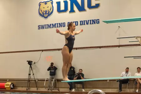 Madison Berg Goes to NCAA Diving Zones