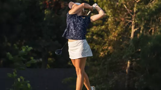 Timbre Shehee Teeing Off