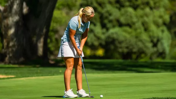 Olivia Salonek Putting