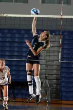 Lady Ospreys deck GWU, 3-0 Image